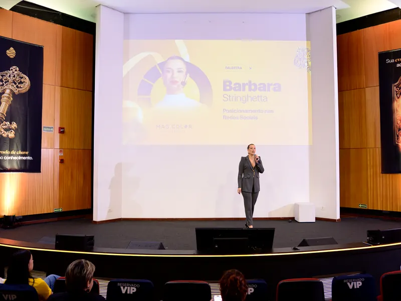 Palestra no auditório principal